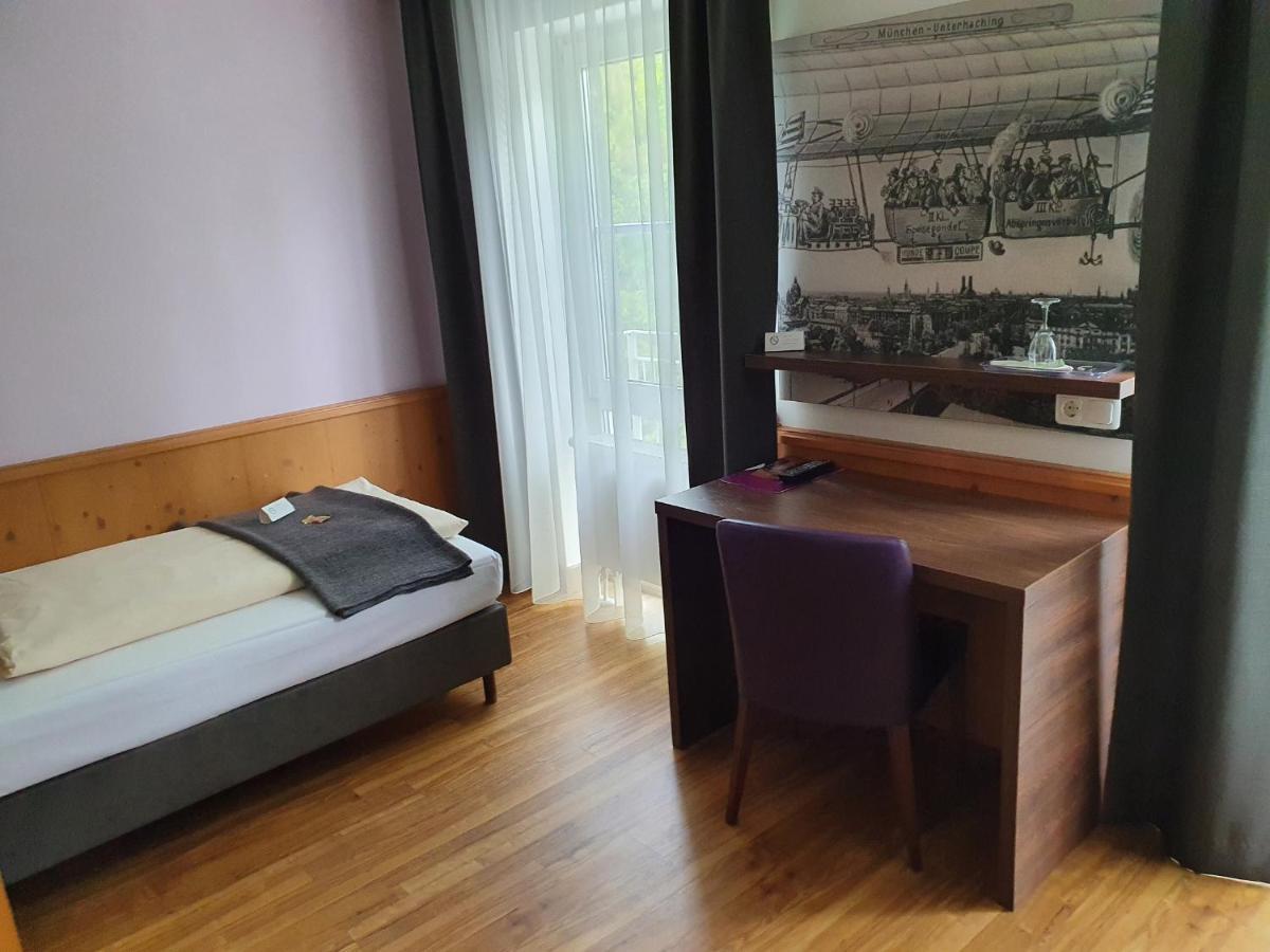 Boutique Hotel Beckenlehner Unterhaching Extérieur photo