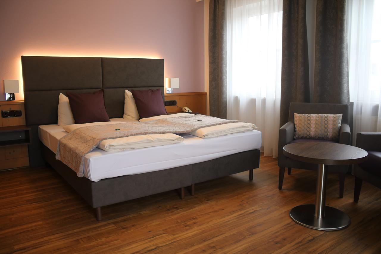 Boutique Hotel Beckenlehner Unterhaching Extérieur photo