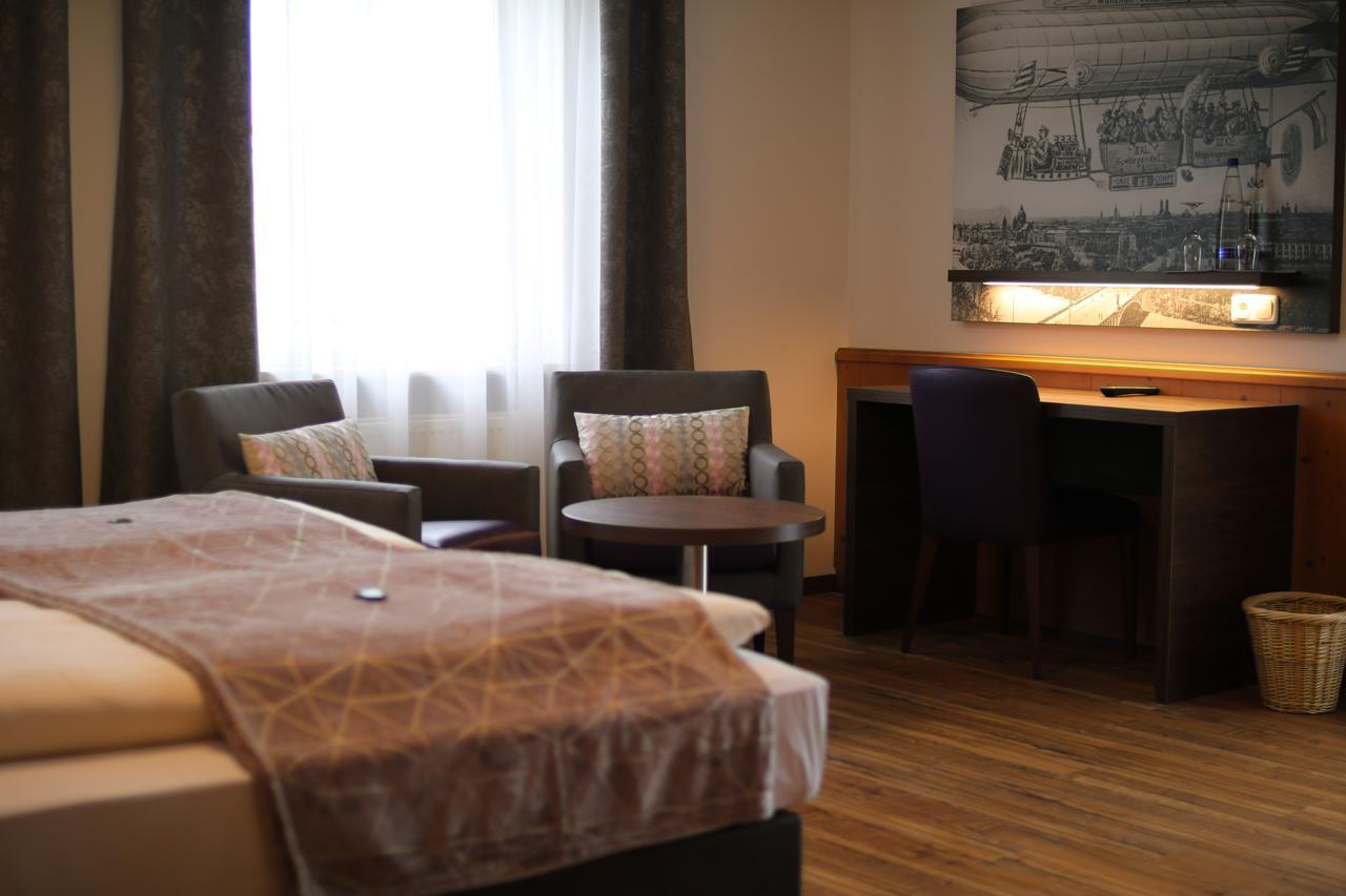 Boutique Hotel Beckenlehner Unterhaching Extérieur photo