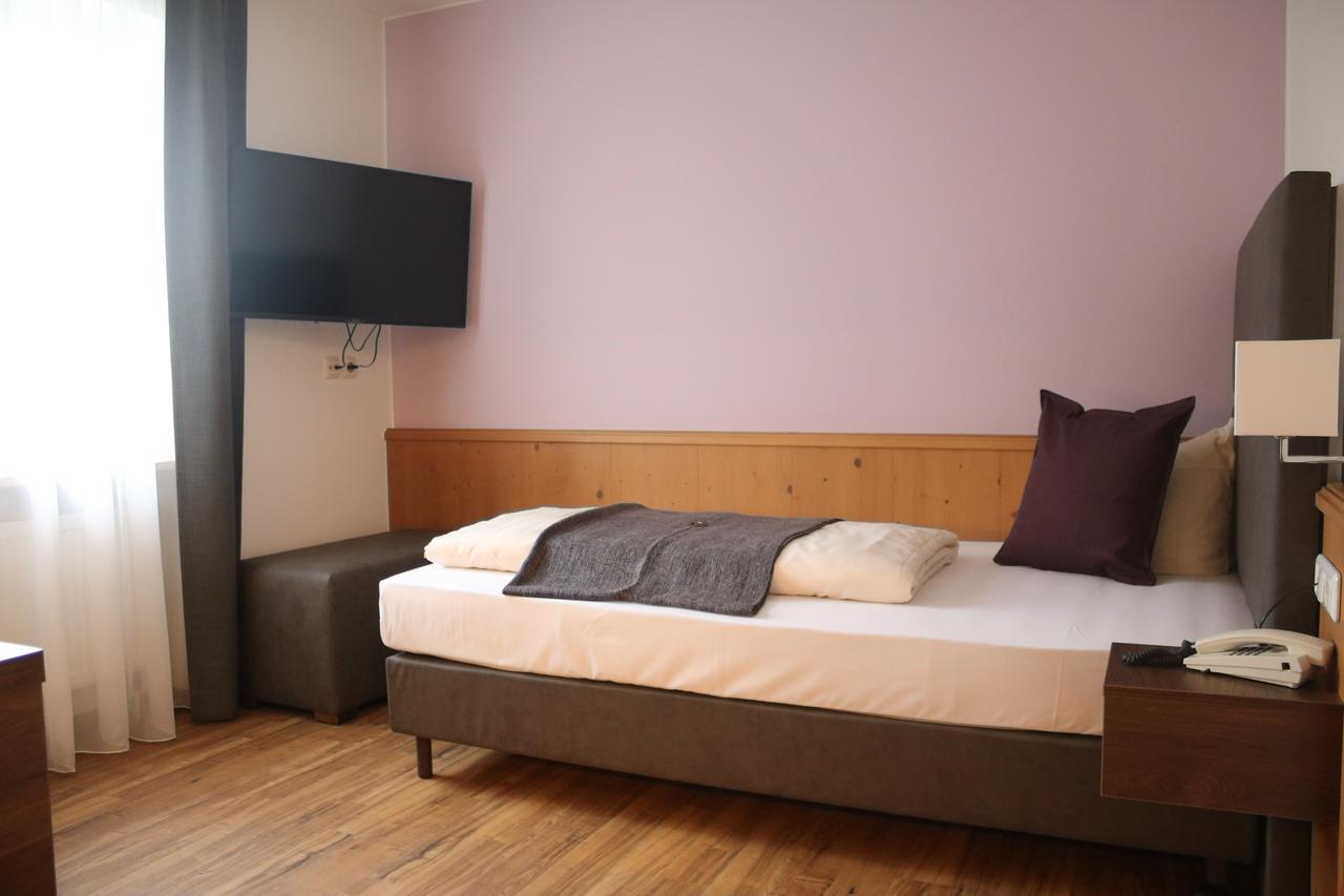 Boutique Hotel Beckenlehner Unterhaching Extérieur photo
